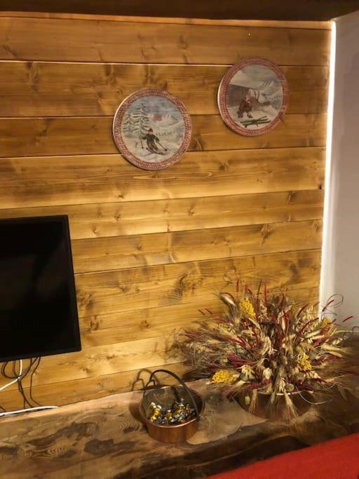 Appartamento Ampio Giardino Adiacente Piste Sci 4/6 Posti Letto ลาตุยเล ภายนอก รูปภาพ